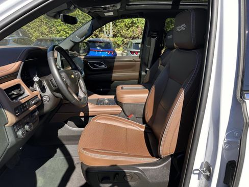 Used 2023 Chevrolet Tahoe High Country AWD/4WD image 11