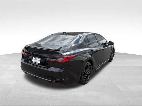 Used 2025 Toyota Camry XSE image 2