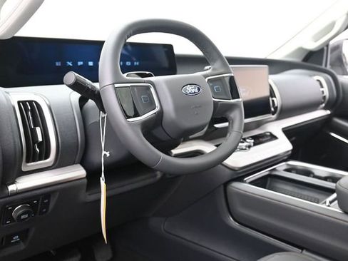 New 2025 Ford Expedition Max Active image 16