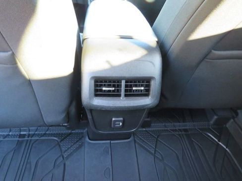 Used 2020 Chevrolet Equinox LT w/ LPO, Floor Liner Package image 32