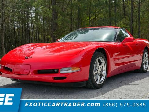 Used 2002 Chevrolet Corvette Coupe w/ Preferred Equipment Group2 image 1