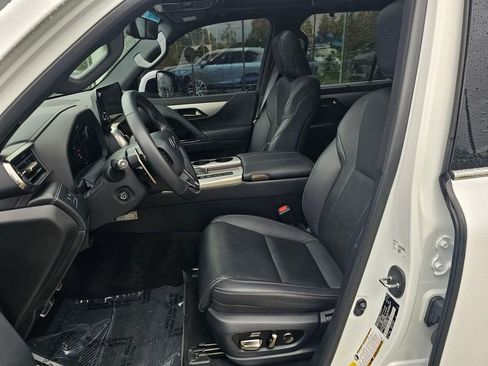 Used 2024 Lexus LX 600 F Sport AWD/4WD image 21