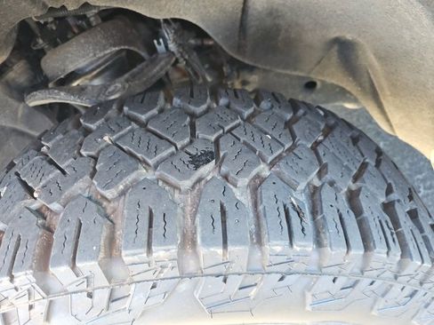 Used 2024 GMC Sierra 1500 SLE image 82