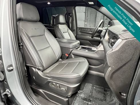 Used 2023 GMC Yukon Denali AWD/4WD image 8
