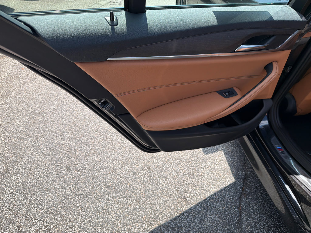 Used 2023 BMW 540i w/ M Sport Package RWD image 21
