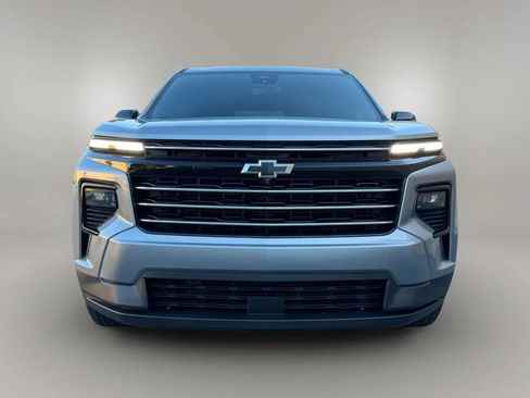 Used 2024 Chevrolet Traverse LT FWD image 4