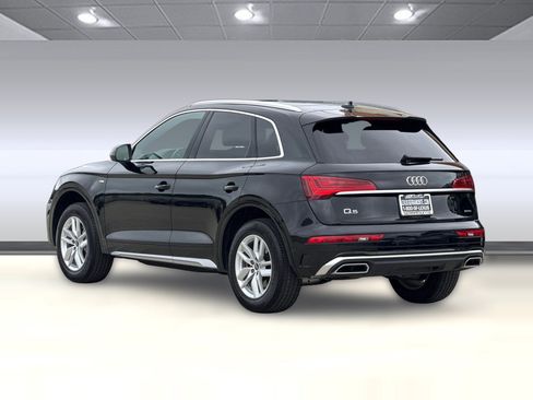 Used 2023 Audi Q5 2.0T Premium w/ Convenience Package AWD/4WD image 3