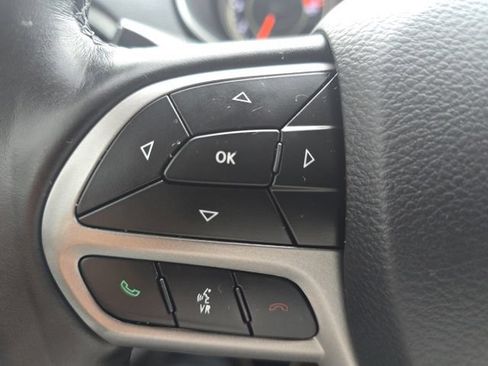 Used 2020 Jeep Cherokee Limited AWD/4WD image 20