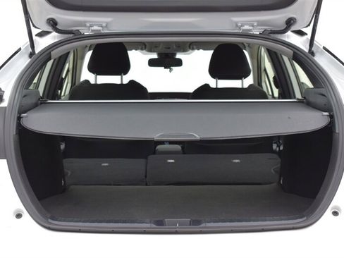 Used 2022 Toyota Prius LE FWD image 29