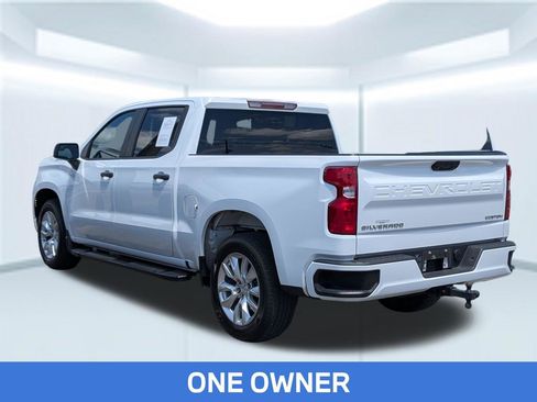 Used 2023 Chevrolet Silverado 1500 Custom image 2