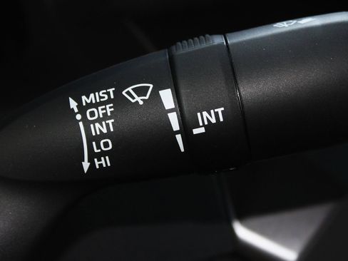 Used 2025 Toyota Tacoma SR5 image 25