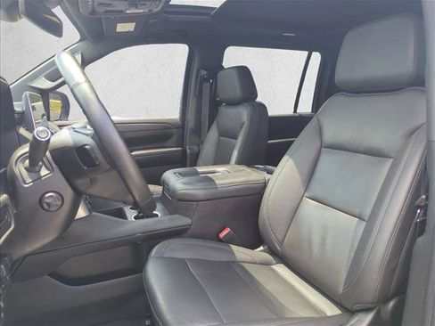 Used 2023 Chevrolet Suburban Z71 w/ Z71 Off-Road Package AWD/4WD image 18