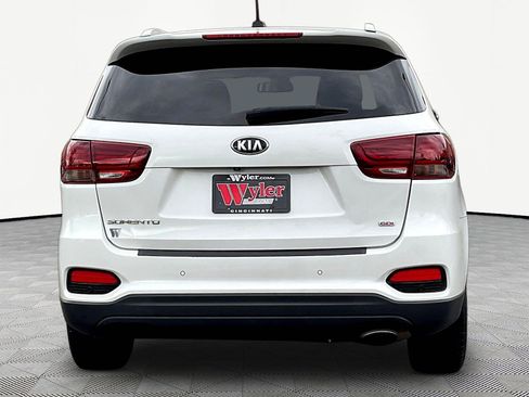 Used 2020 Kia Sorento LX w/ LX I4 Convenience Package AWD/4WD image 4
