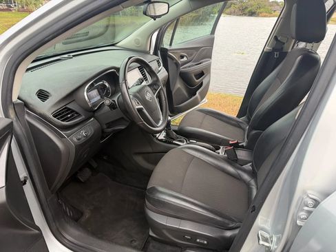 Used 2020 Buick Encore Preferred image 14