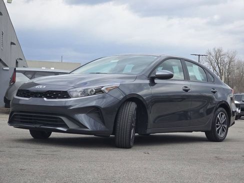 Used 2024 Kia Forte LXS FWD image 8