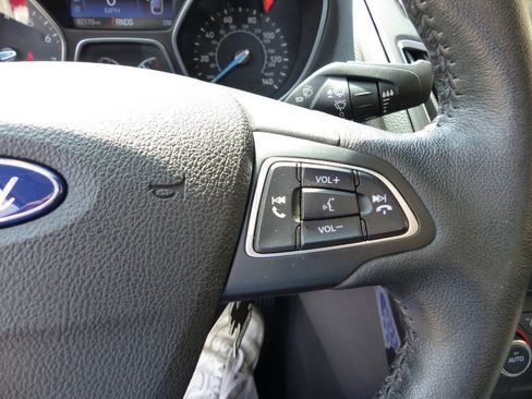Used 2017 Ford Focus Titanium FWD image 28