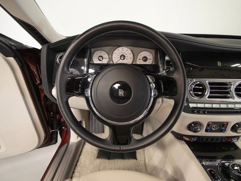 Used 2015 Rolls-Royce Ghost Extended Wheelbase image 28