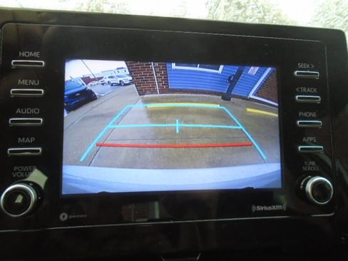 Used 2023 Toyota Camry SE image 18