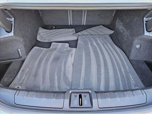 Used 2023 Porsche Taycan image 6