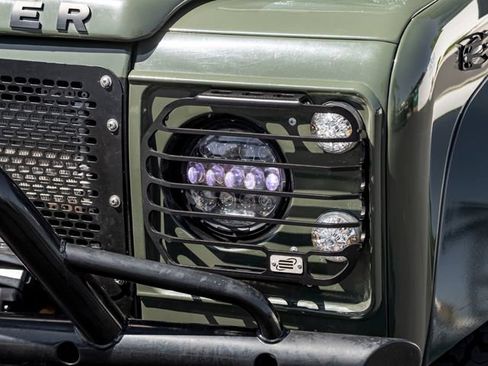 Used 1991 Land Rover Defender 110 image 15