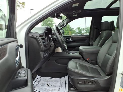 Used 2023 Chevrolet Tahoe Z71 w/ Luxury Package AWD/4WD image 18