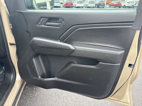 Used 2024 Chevrolet Colorado W/T RWD image 32