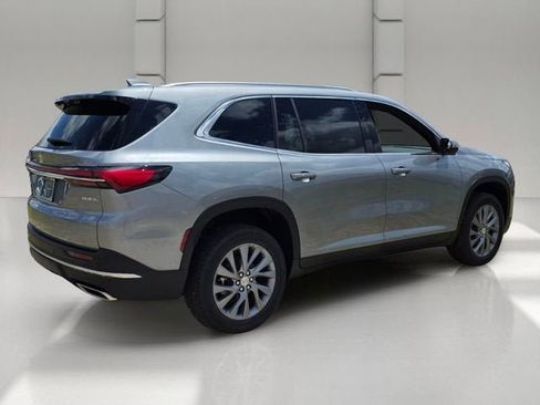 Used 2026 Buick Enclave Preferred w/ Power Package FWD image 5