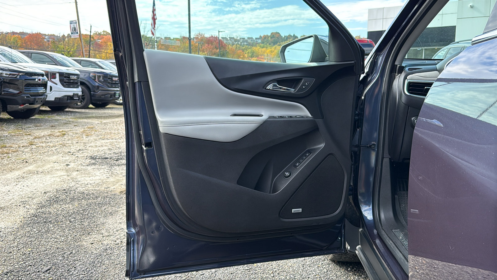 Used 2019 Chevrolet Equinox Premier AWD/4WD image 12