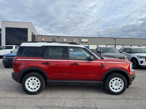 New 2024 Ford Bronco Sport Heritage w/ Heritage Convenience Package AWD/4WD image 14