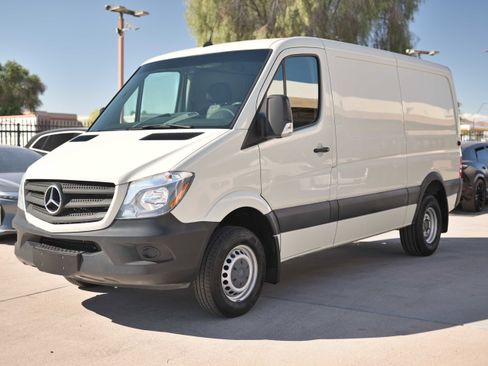 Used 2017 Mercedes-Benz Sprinter 3500 w/ Trailer Hitch Package image 1