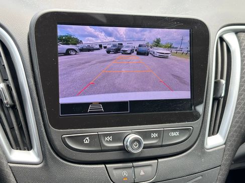 Used 2023 Chevrolet Malibu LT FWD image 4