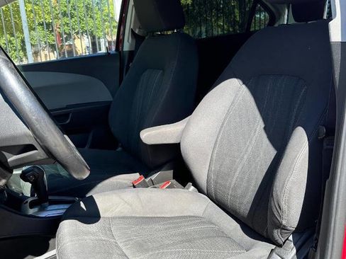 Used 2019 Chevrolet Sonic LT w/ Convenience Package image 36