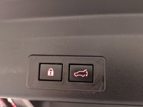 Certified 2021 Subaru Ascent Limited w/ Technology Package image 15