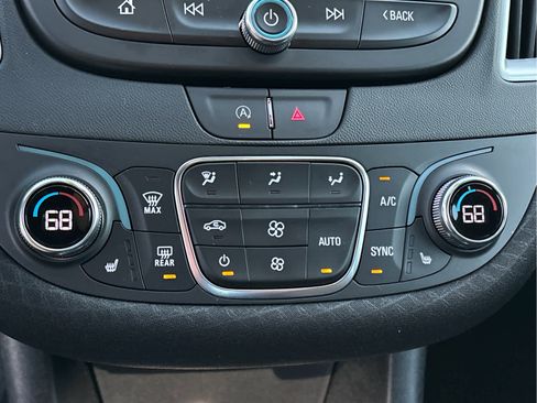 Certified 2022 Chevrolet Malibu LT w/ LPO, Floor Liner Package image 20