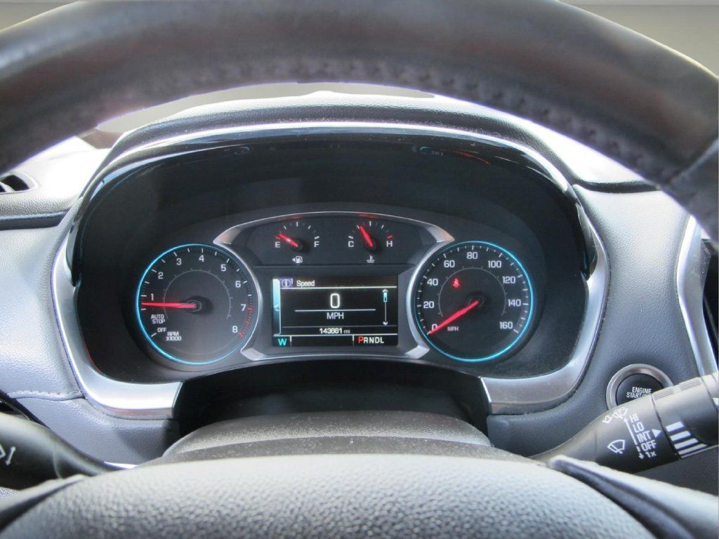 Used 2019 Chevrolet Traverse LT FWD image 12