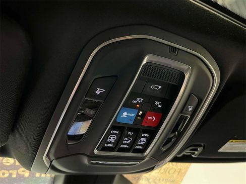 Used 2022 Jeep Wagoneer Series II w/ Premium Group I image 32