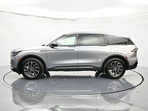 New 2026 Lincoln Nautilus Premier image 9