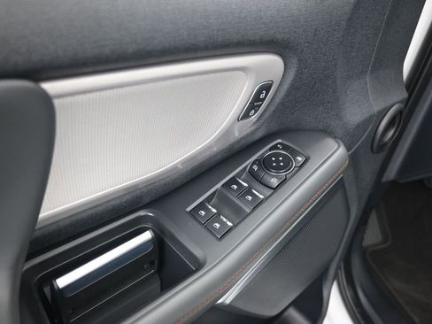 Used 2025 Ford Expedition Max Active AWD/4WD image 17