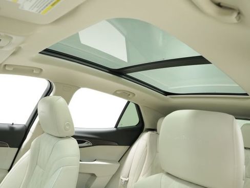 Used 2022 Buick Envision Avenir w/ Technology Package II image 31