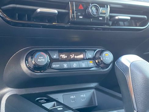 New 2026 Nissan Kicks SV w/ SV Premium Package FWD image 25