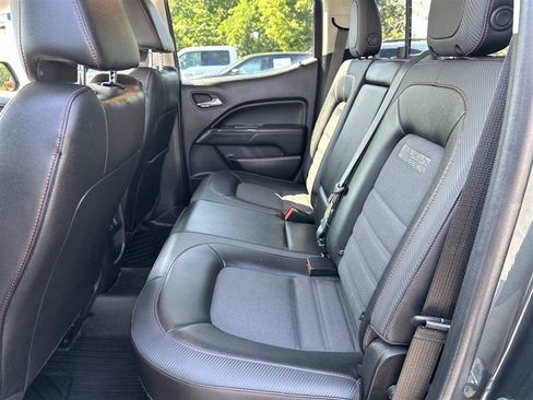 Used 2017 GMC Canyon SLE w/ All Terrain Package AWD/4WD image 12