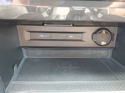 Certified 2024 Volkswagen Tiguan SEL R-Line AWD/4WD image 31