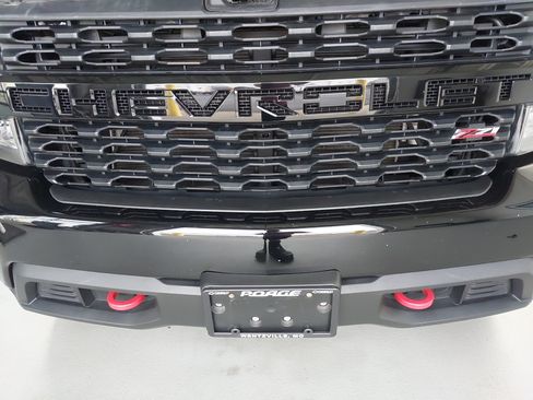 Used 2022 Chevrolet Silverado 1500 Custom Trail Boss w/ Safety Confidence Package AWD/4WD image 31