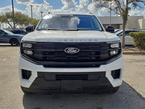 Certified 2025 Ford Expedition Active image 2