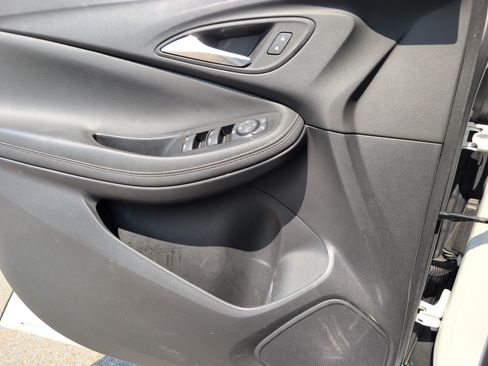Used 2023 Buick Encore GX Preferred w/ Cold Weather Comfort Package FWD image 15