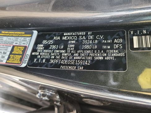 Used 2025 Kia K4 LX image 33