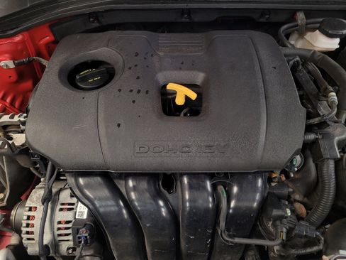 Used 2020 Hyundai Elantra SEL image 30