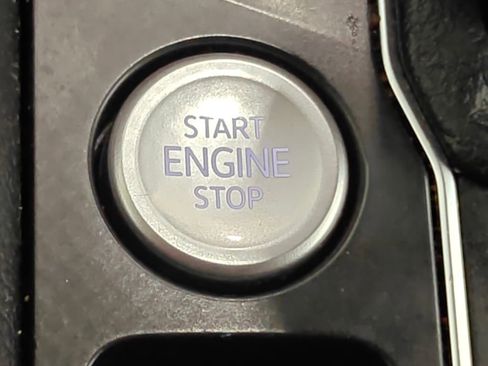 Used 2021 Volkswagen Atlas SE image 14