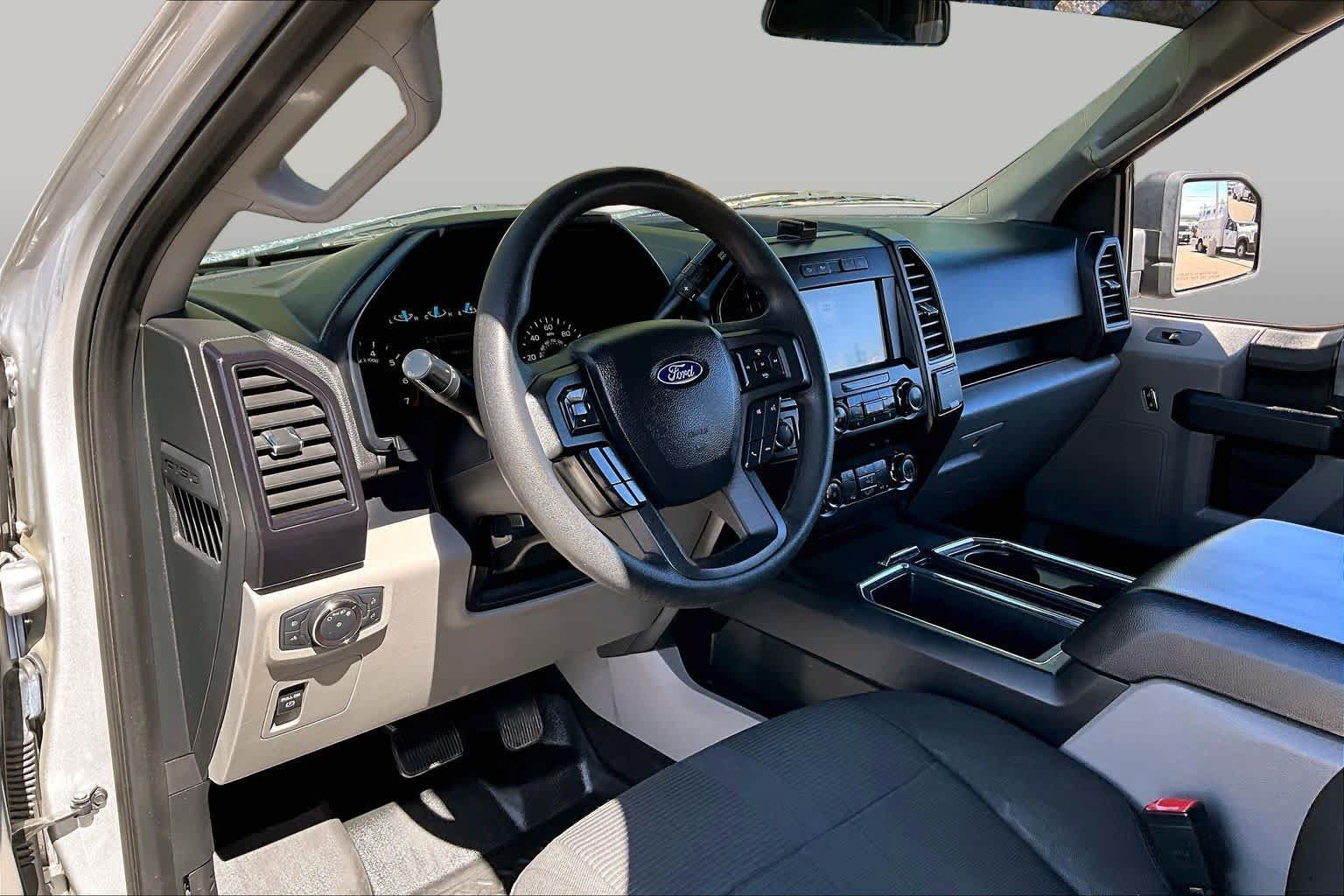 Used 2019 Ford F150 XL w/ Equipment Group 101A Mid AWD/4WD image 17