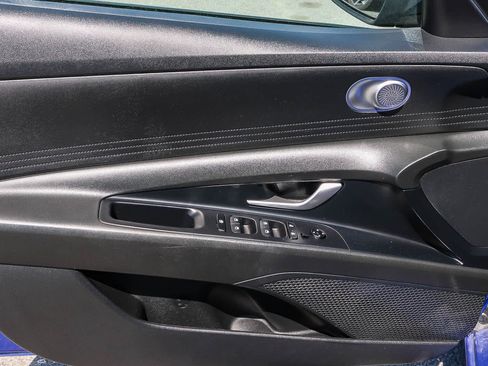 Used 2023 Hyundai Elantra SEL FWD image 27